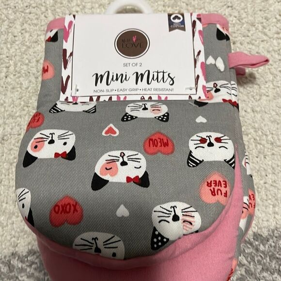 NWT- Hello Love. Three Kitchen Towels & a pair of mini oven mitts. Kitty Themed - Picture 5 of 8